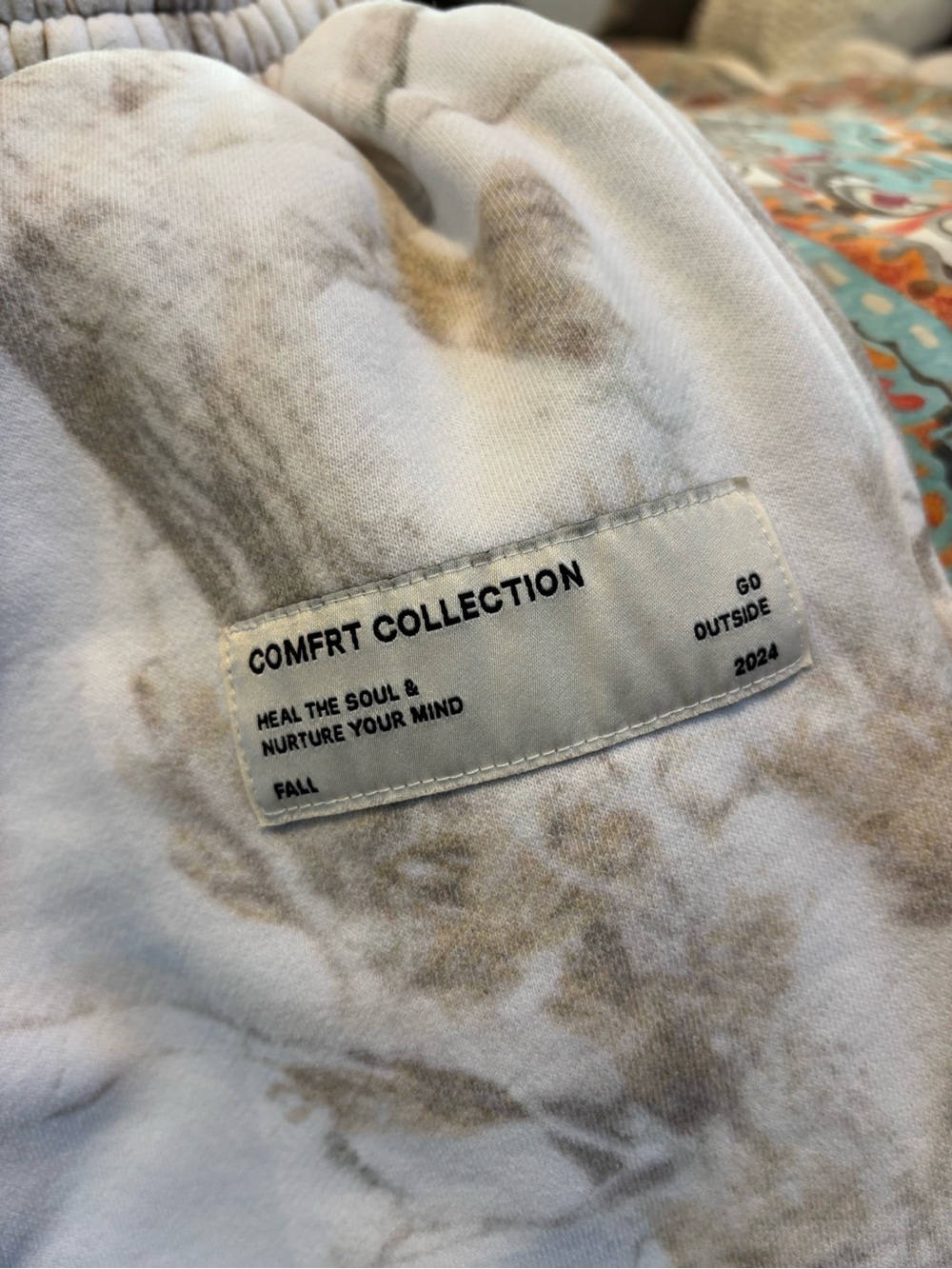 Kids Comfort Collection Camo Joggers - White & Tan